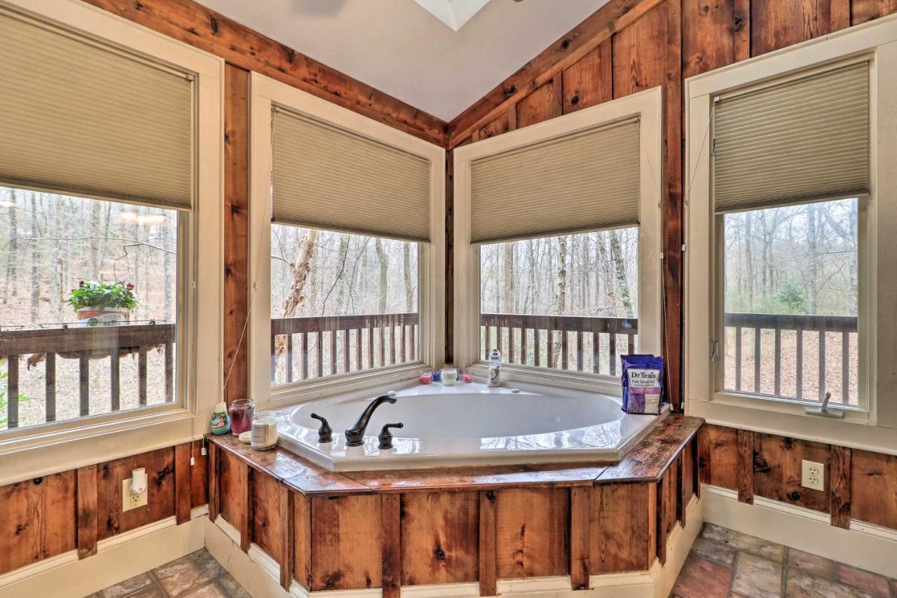 Cozy Conyers Cabin With Fireplace And Pool Table! Exterior photo